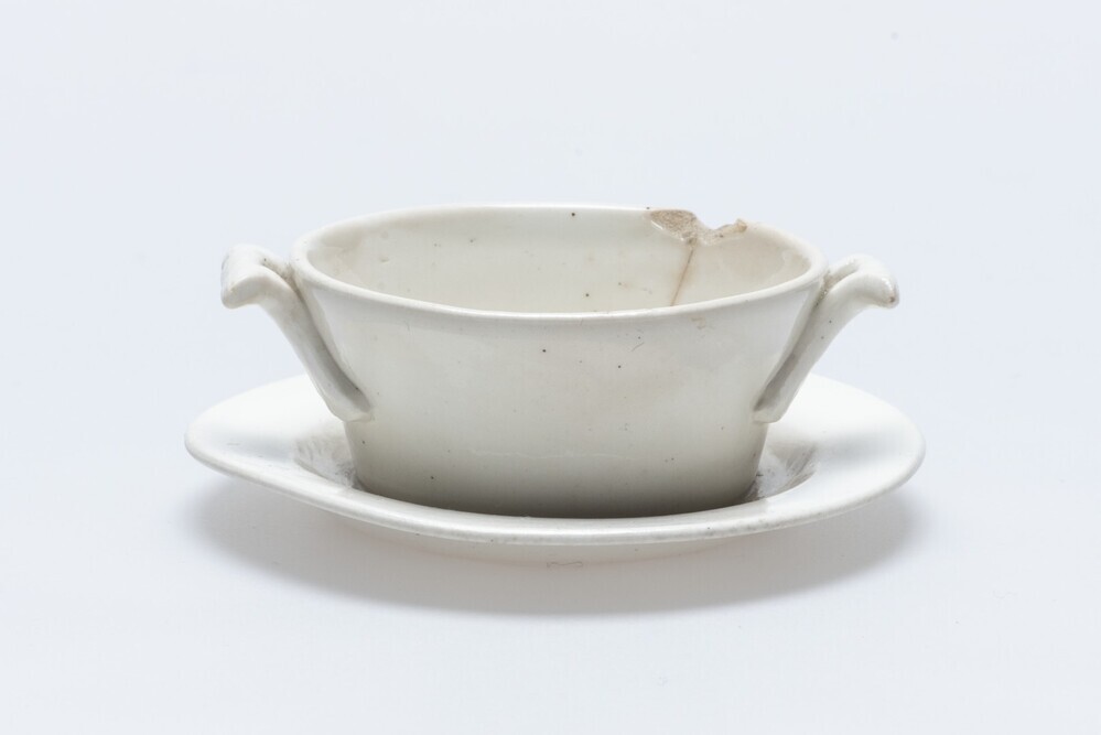 Deel van Wedgwood/Hackwood/ongemerkt kinderservies: kleine terrine