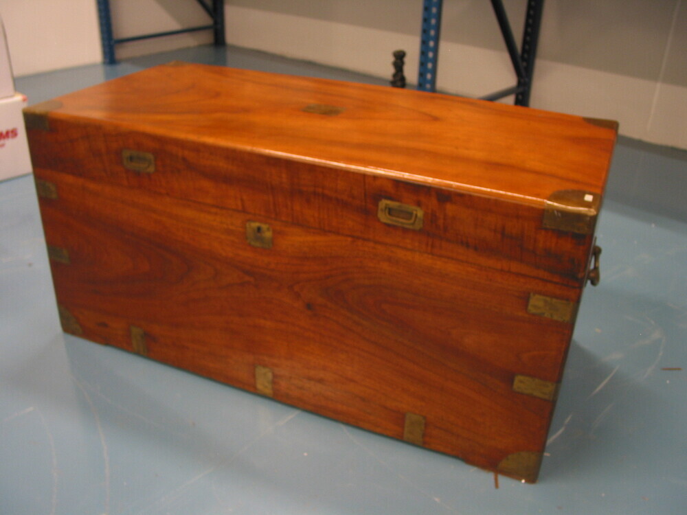 VERVALLEN kamferkist