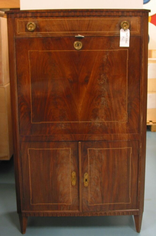 VERVALLEN Secretaire