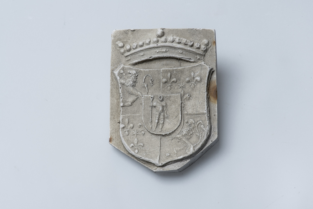 Gipsafgietsel van de klok te Middelstum