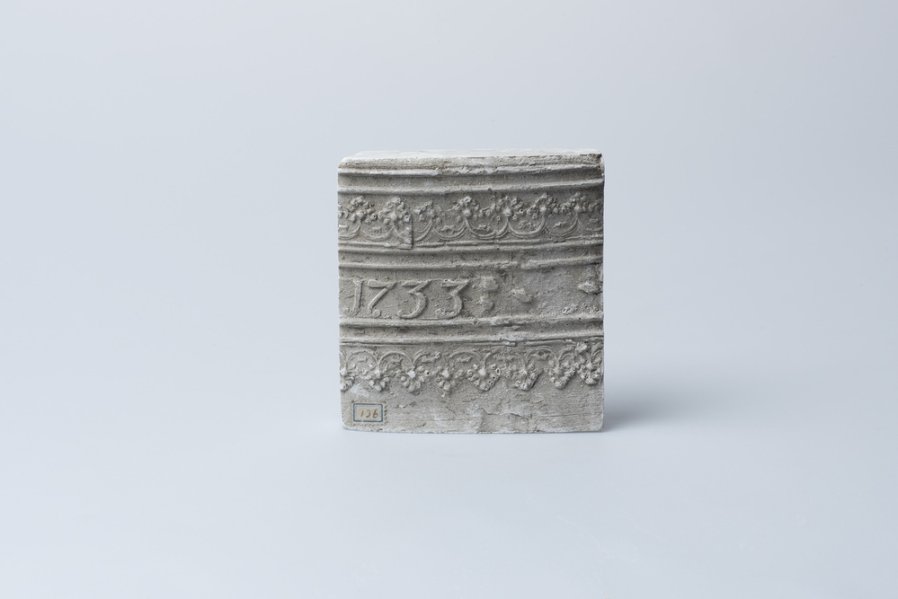 Gipsafgietsel van de klok in de toren van de Akerk te Groningen