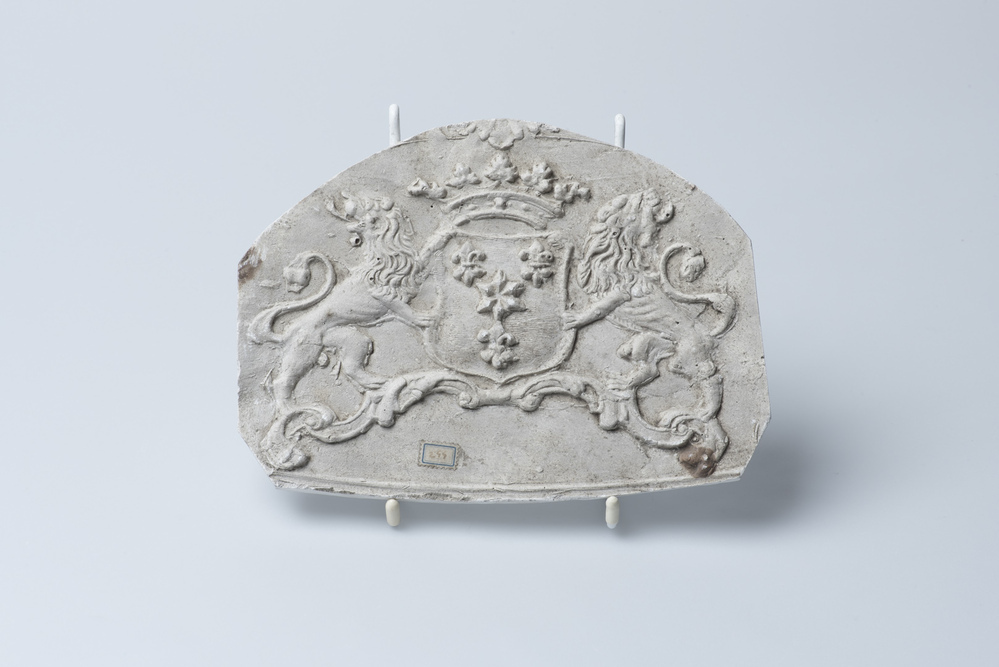 Gipsafgietsel van de klok te Eenrum