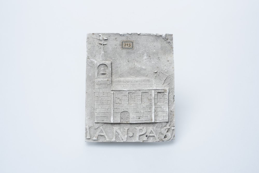 Gipsafgietsel van de klok te Westerdijkshorn