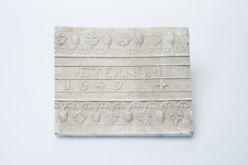 Gipsafgietsel van de klok te Saaxumhuizen