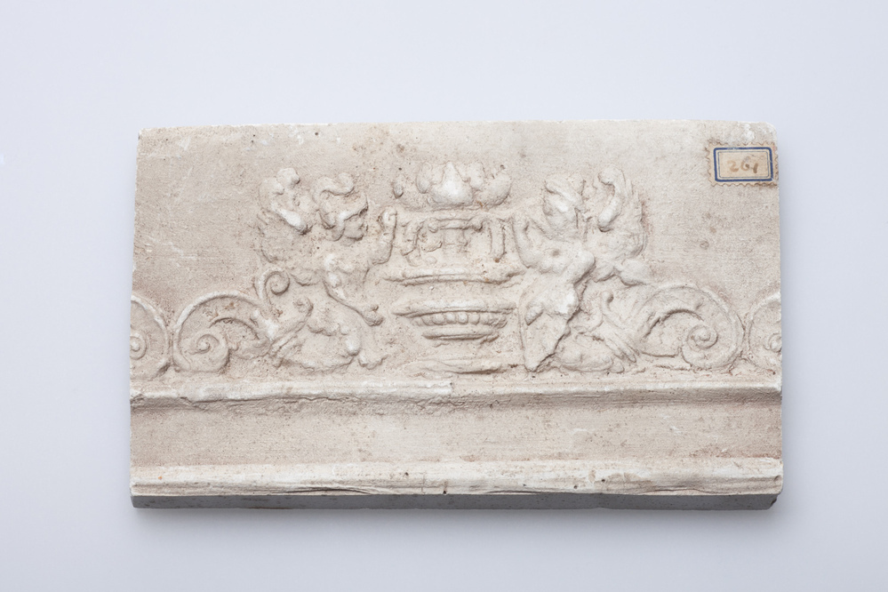 Gipsafgietsel van de klok te Veendam