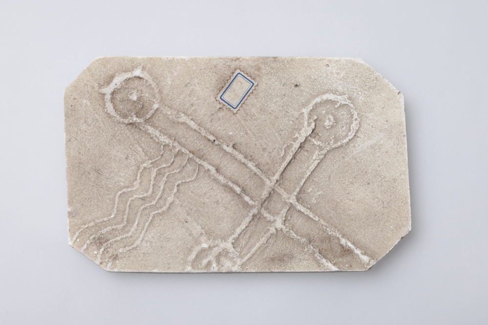 Gipsafgietsel van de klok te Hoogkerk