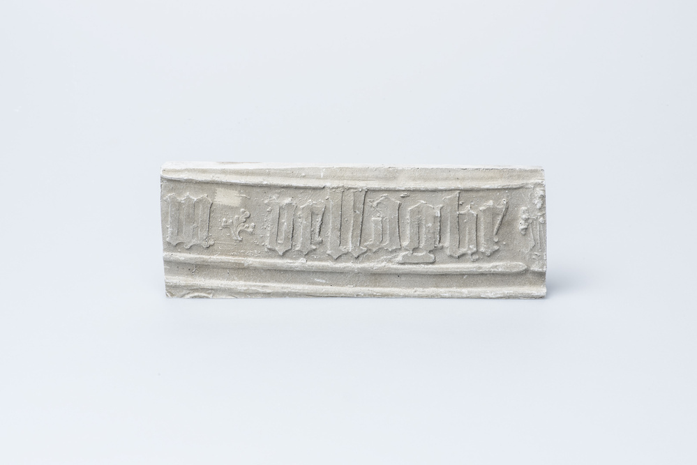 Gipsafgietsel van de klok te Opwierde