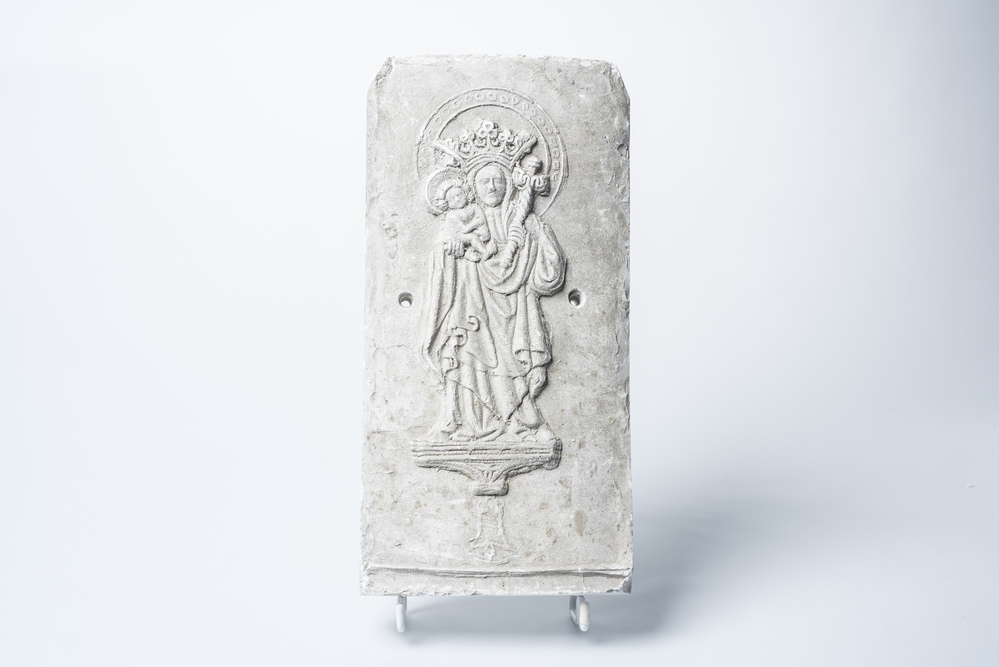 Gipsafgietsel van de klok te Oostum (voorheen te Feerwerd)