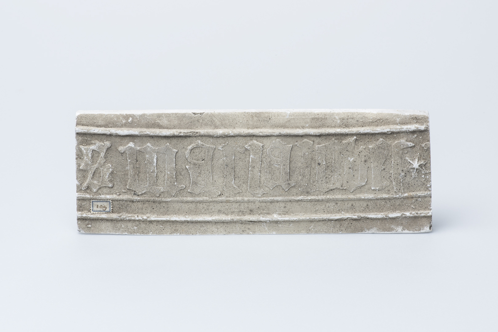 Gipsafgietsel van onbekende klok