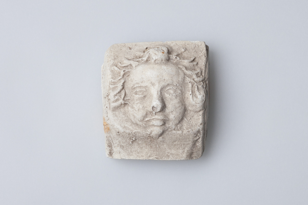 Gipsafgietsel van de klok te Delfzijl