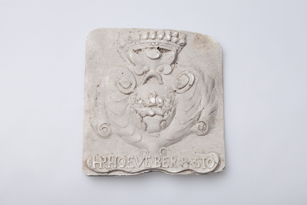 Gipsafgietsel van de klok te Vriescheloo