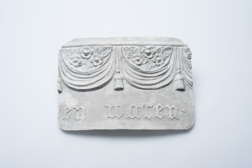 Gipsafgietsel van de klok te Blijham