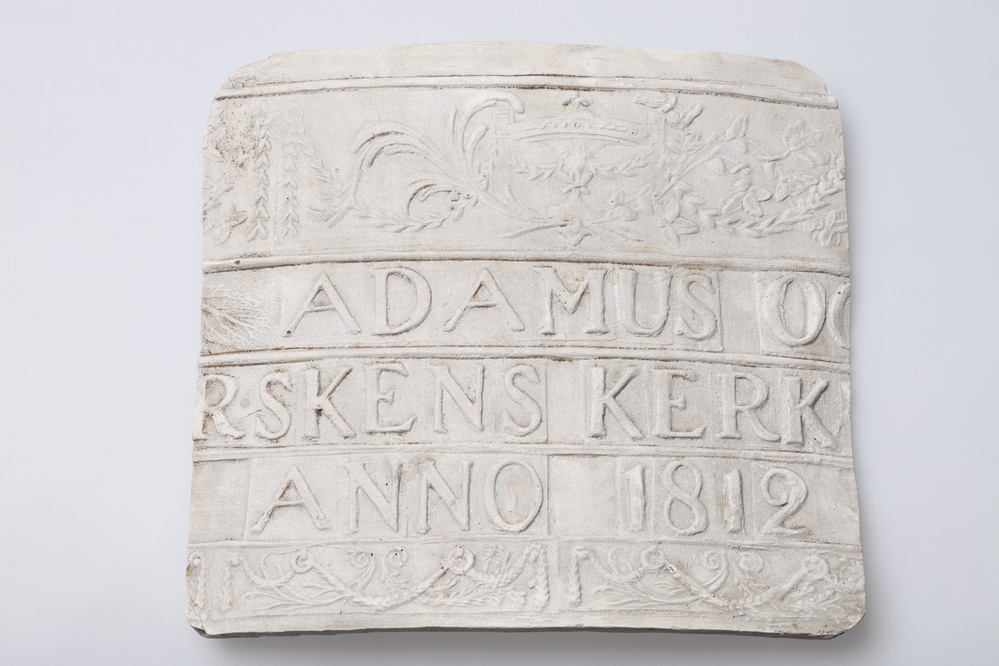 gipsafgietsel van de klok te Onstwedde.