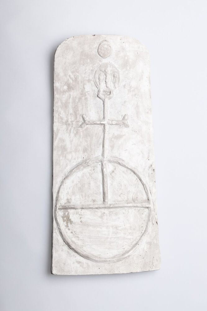 Gipsafgietsel van de klok te Eenrum