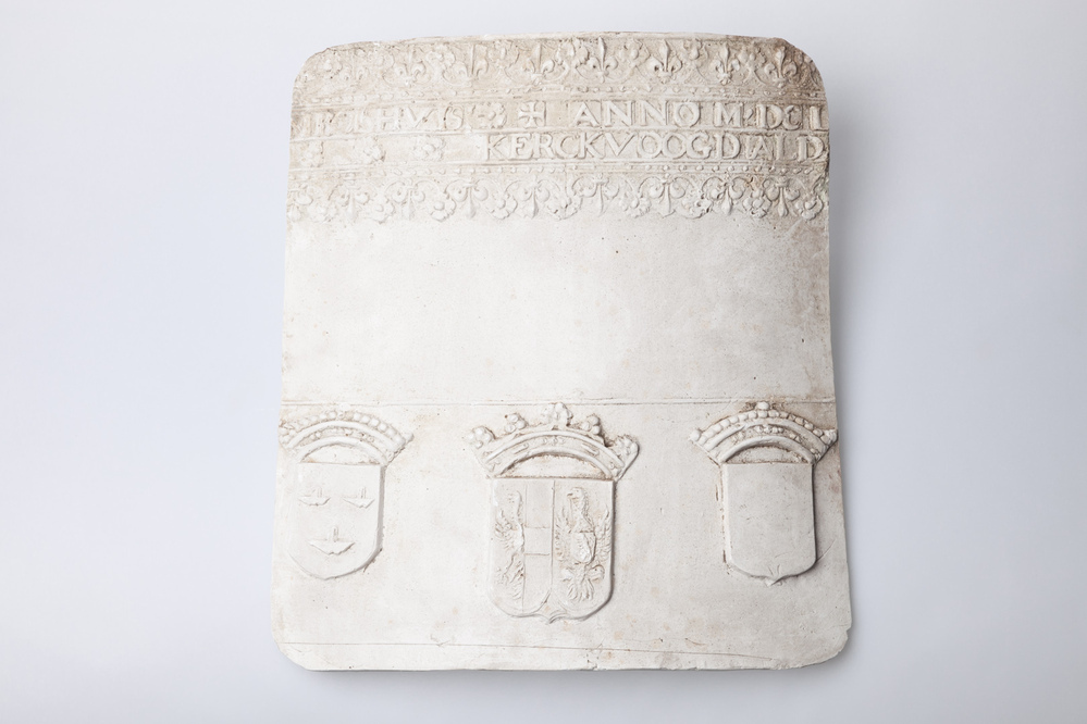 Gipsafgietsel van de klok te Warffum