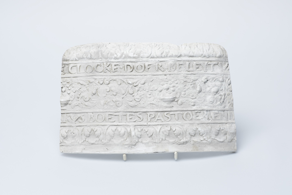 Gipsafgietsel van de klok te Oldekerk