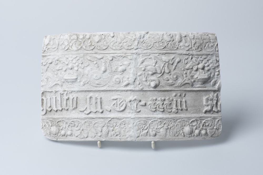 Gipsafgietsel van de klok te Winsum