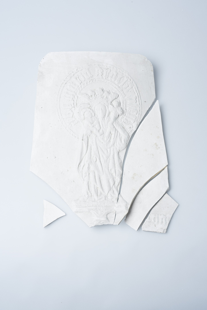 Gipsafgietsel van de klok te Zandeweer