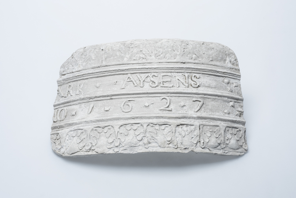 Gipsafgietsel van de klok te Borgsweer