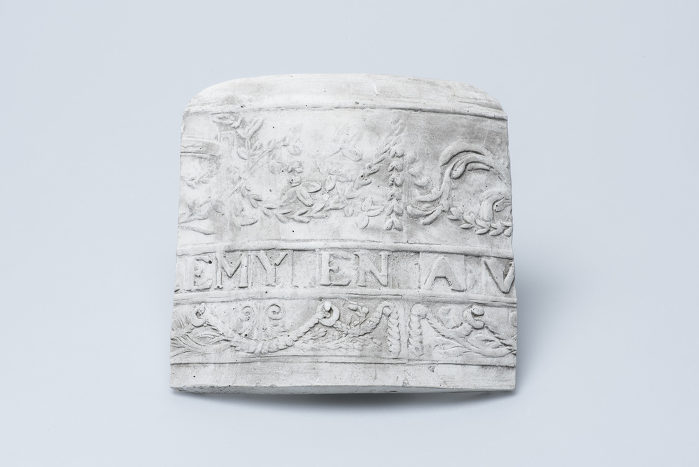 Gipsafgietsel van de klok van Solwerd