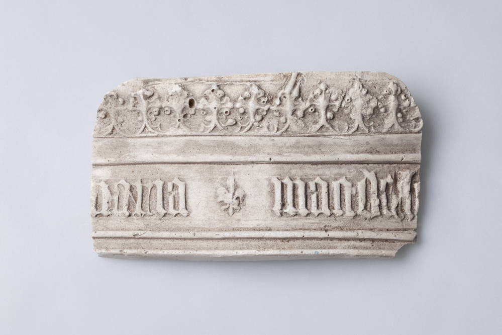 Gipsafgietsel van de klok te Ter Apel