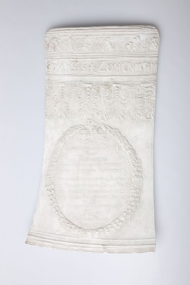 Gipsafgietsel van een klok te Garrelsweer