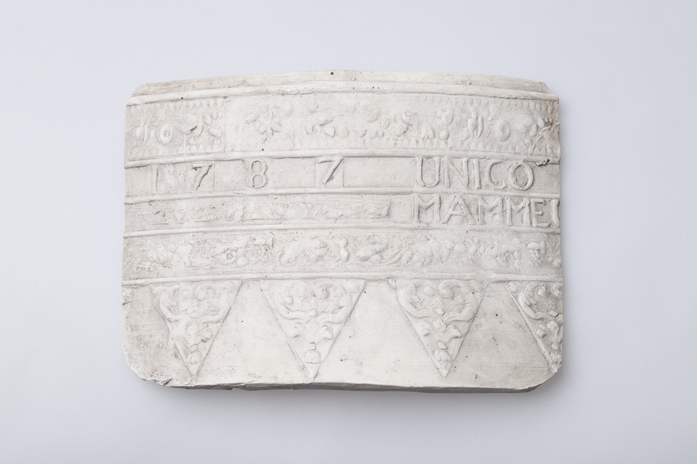 Gipsafgietsel van de klok te Tinallinge