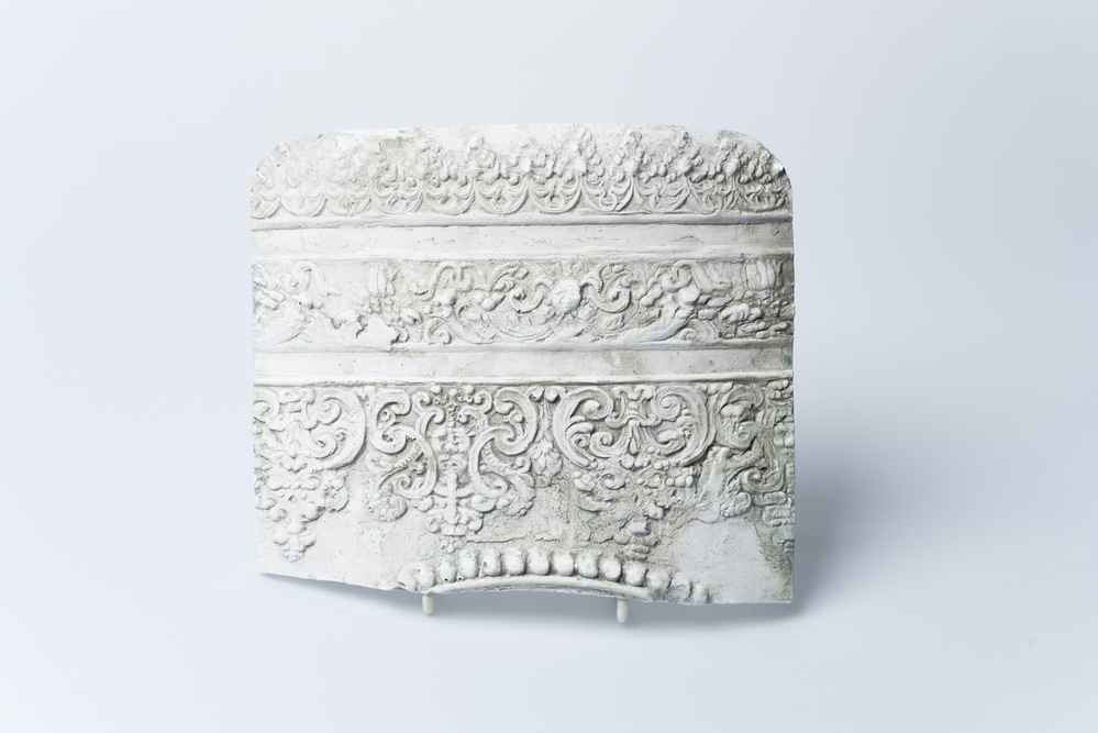 Gipsafgietsel van de klok te Kantens