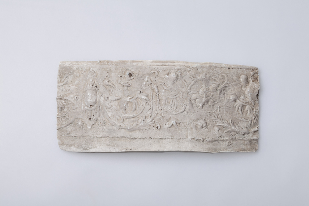 Gipsafgietsel van de klok te Engelbert.