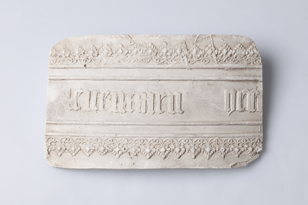 Gipsafgietsel van de klok te Onderdendam (voorheen te Menkeweer)