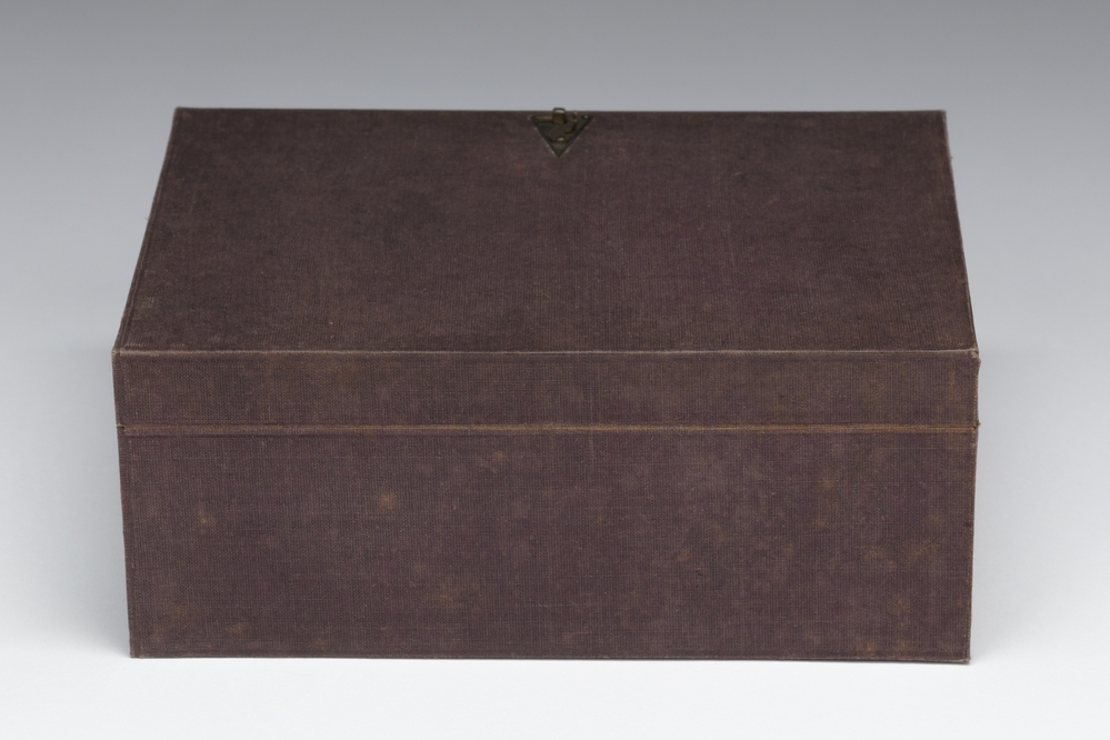 Nieuw Testament en gezangboek en doosje