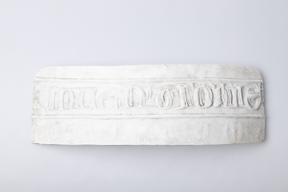 Gipsafgietsel van de klok te Stedum