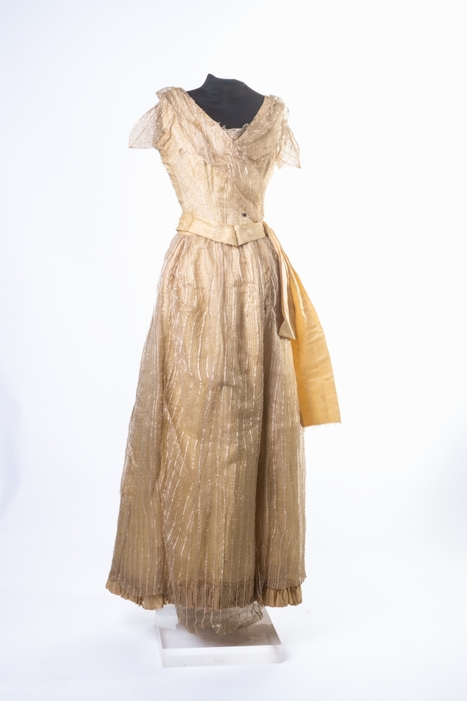 Baljapon van zachtgele organza