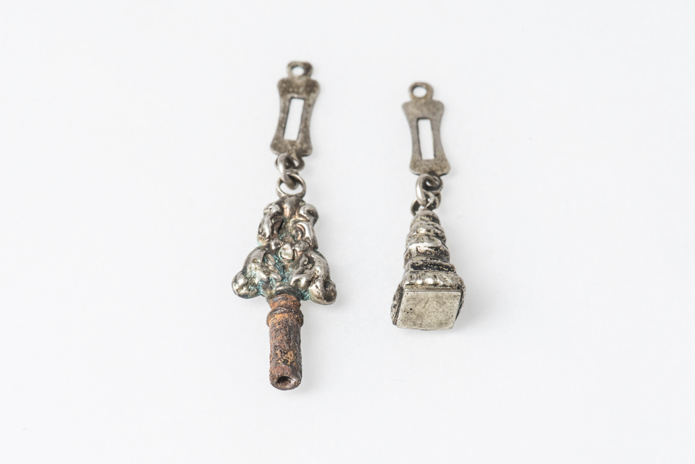 Horlogesleutel en zegel