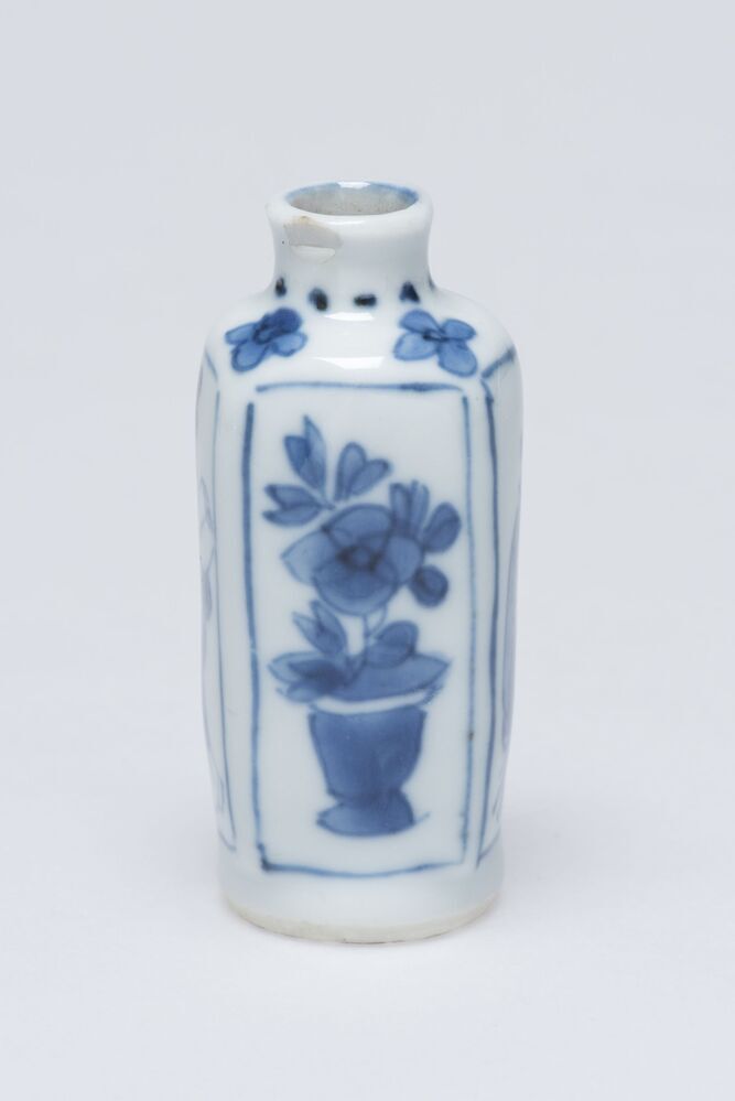 Étagèrevaasje of pulletje