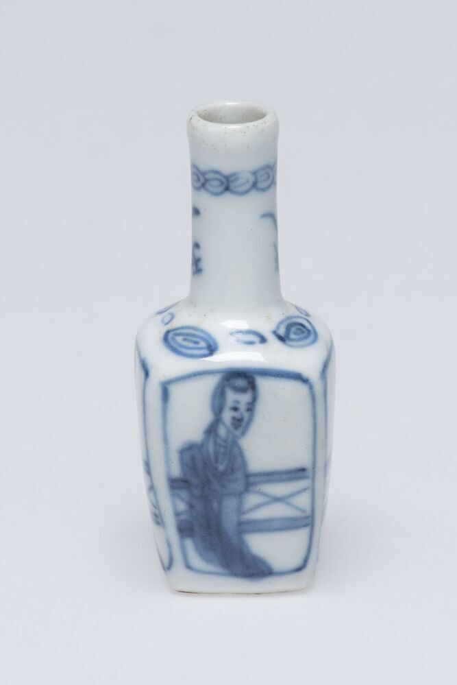 Étagèrevaasje of pulletje