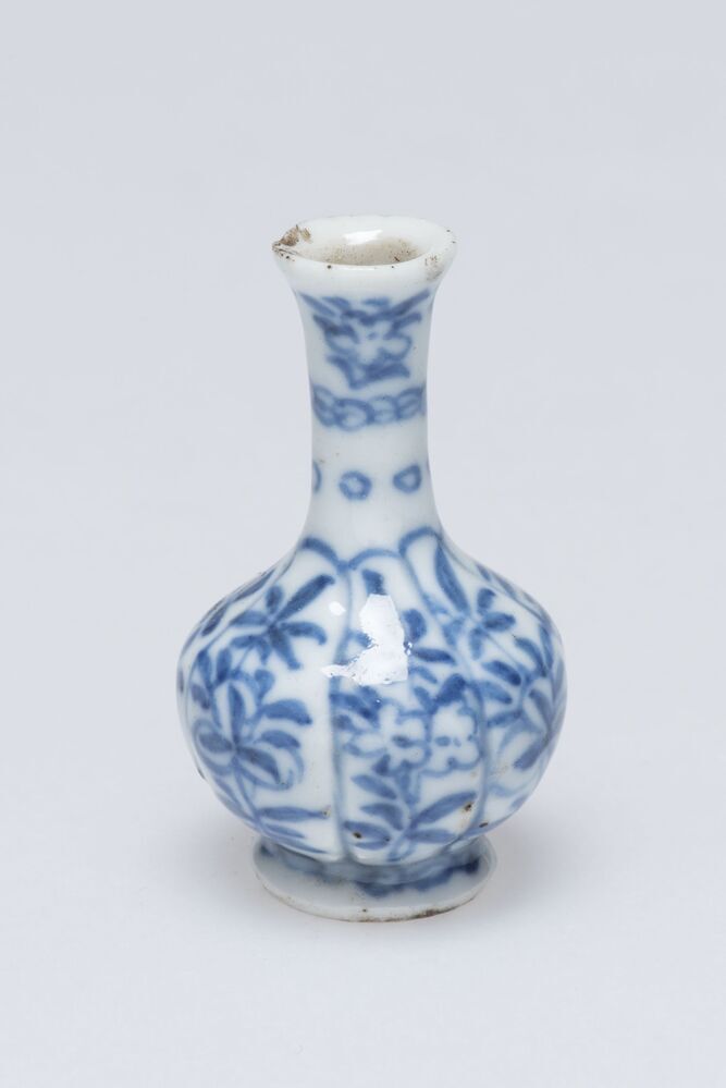 Pulletje of étagèrevaasje