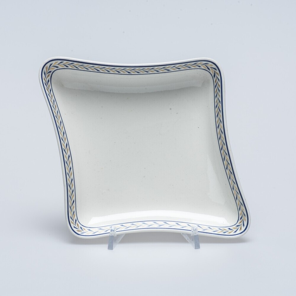 Deel van Wedgwood servies: 4 ruitvormige schalen