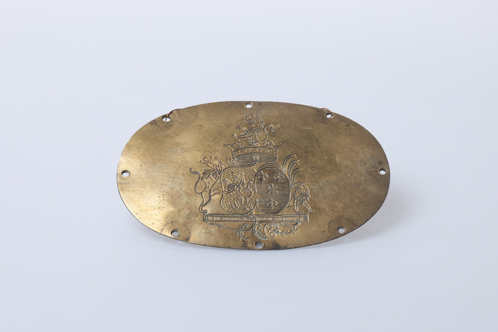 grafplaat met wapen Lewe-Alberda