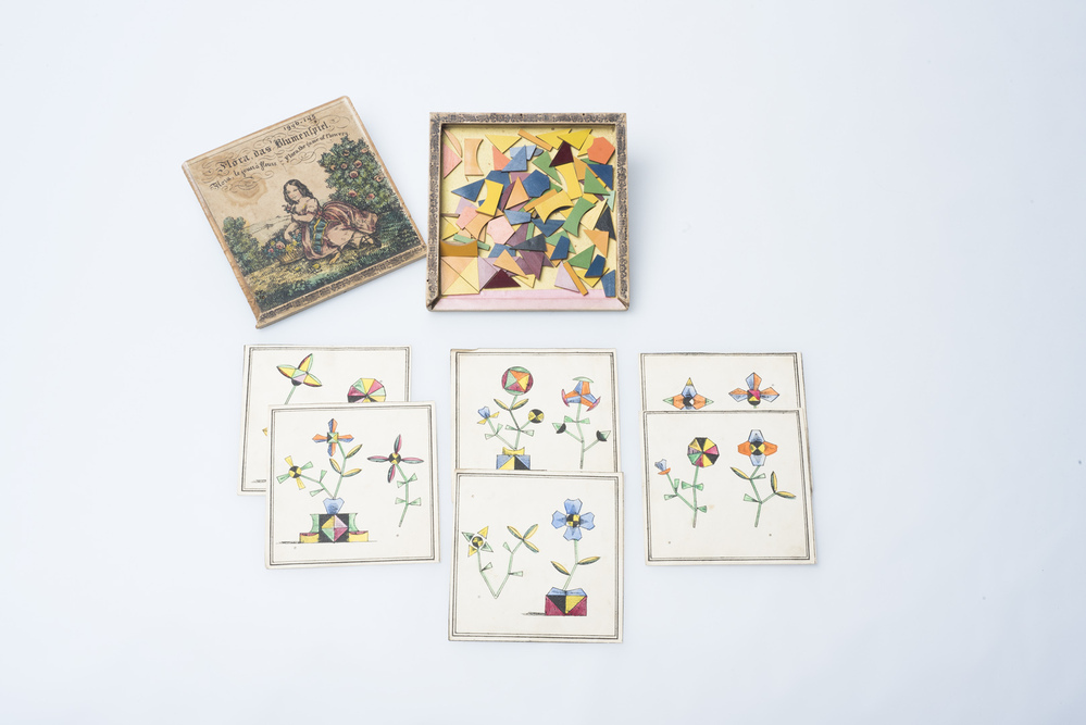 Flora the game of flowers