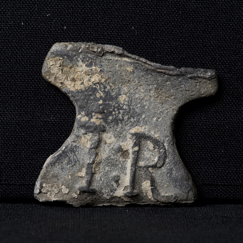 Trotseerlood I.R. afkomstig van kerk Uitwierde