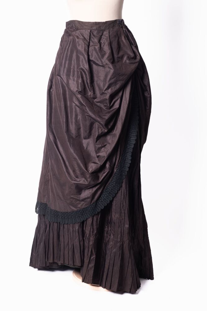 Rok met ruit van bruine zijde