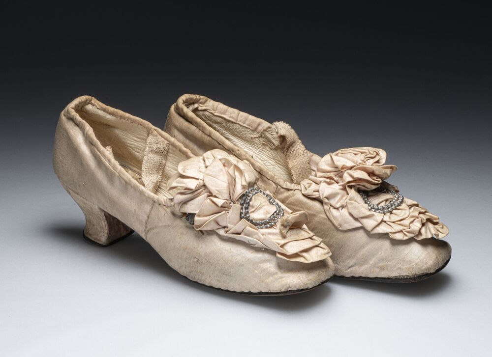 Balschoenen van roze satijn