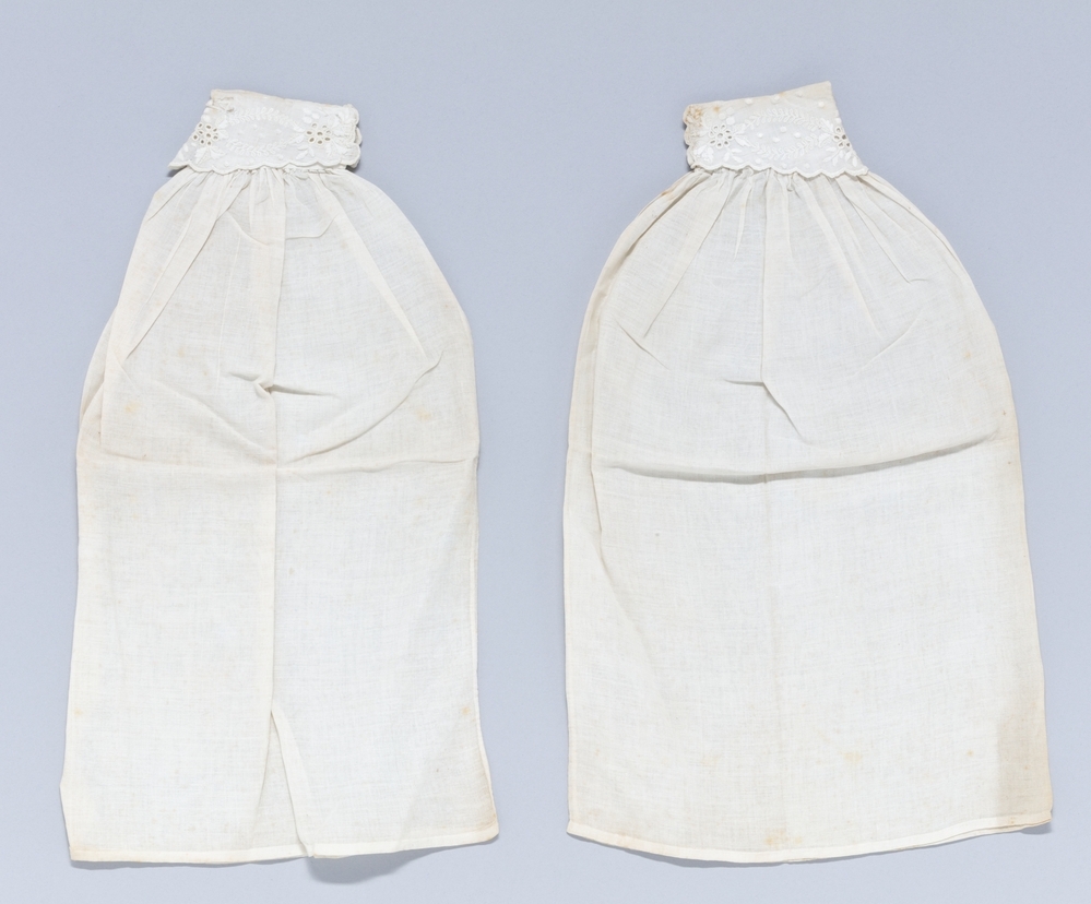 Insteekmouwen van neteldoek