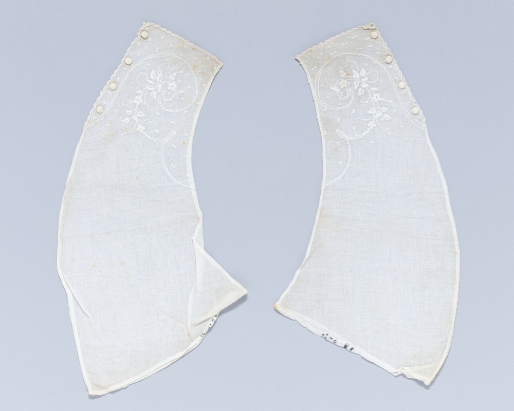 Insteekmouwen van neteldoek