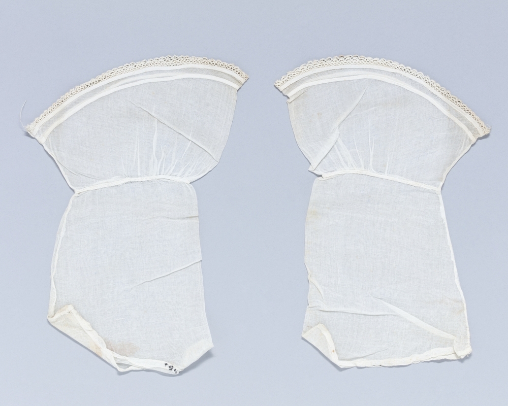 Insteekmouwen van neteldoek