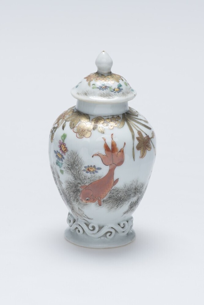 Theebus, van theeservies van Chinees porselein