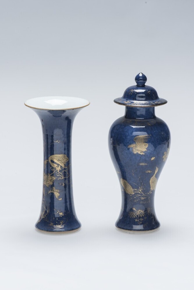 Bekervaas en dekselpot