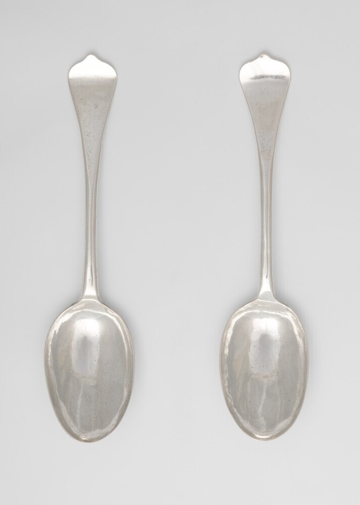 Eetlepel van zilver (shield end)