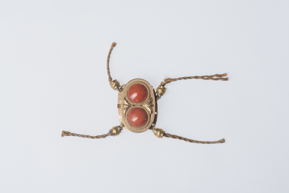 Slotje met bloedkoraal